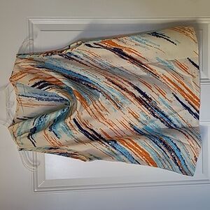 Women's sleeveless top, size L.